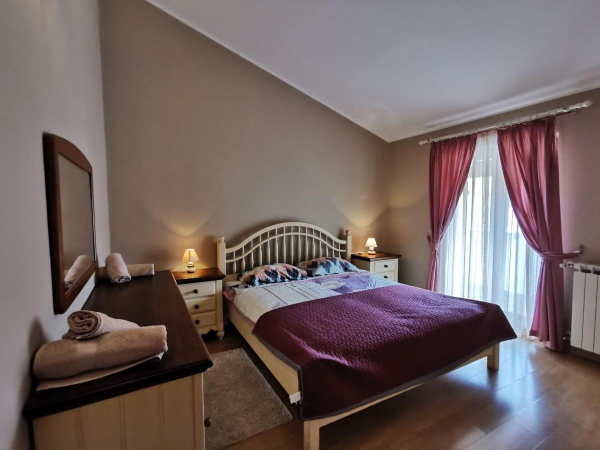 פורץ Holiday Home Victoria מראה חיצוני תמונה