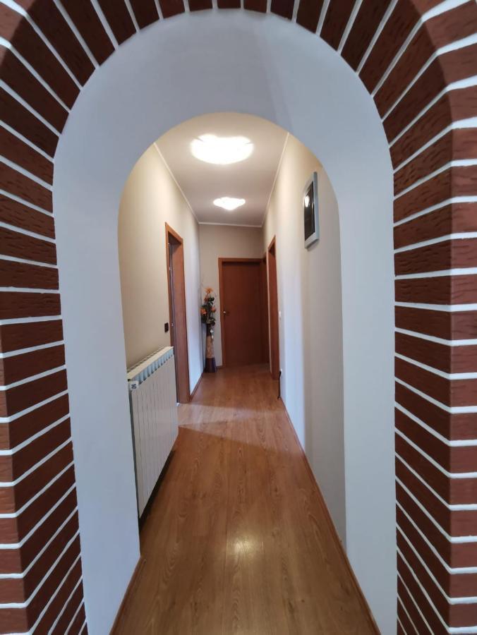 פורץ Holiday Home Victoria מראה חיצוני תמונה