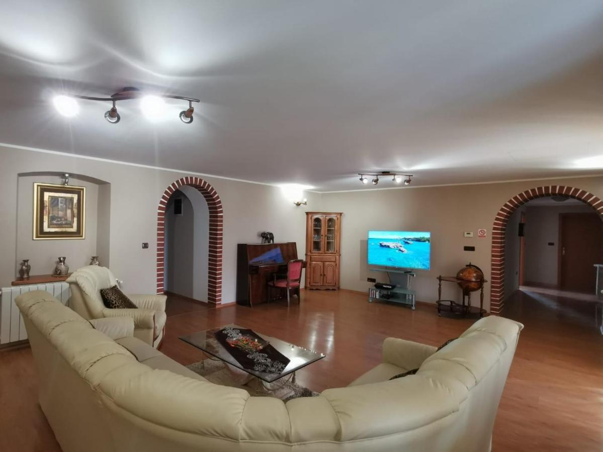 פורץ Holiday Home Victoria מראה חיצוני תמונה